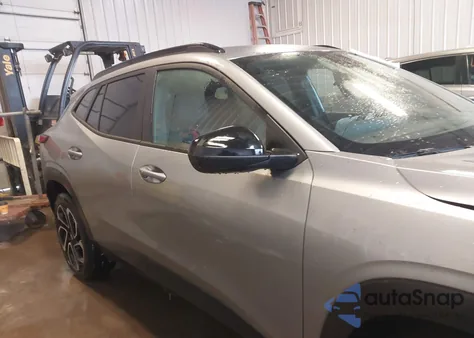 2025 Chevrolet Trax Fwd 2Rs from USA, damaged, VIN KL77LJEP6SC128596